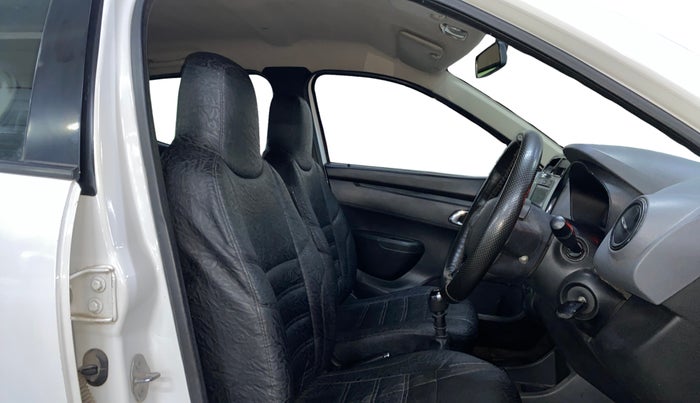 2019 Renault Kwid RXT 1.0 (O), Petrol, Manual, 24,133 km, Right Side Front Door Cabin