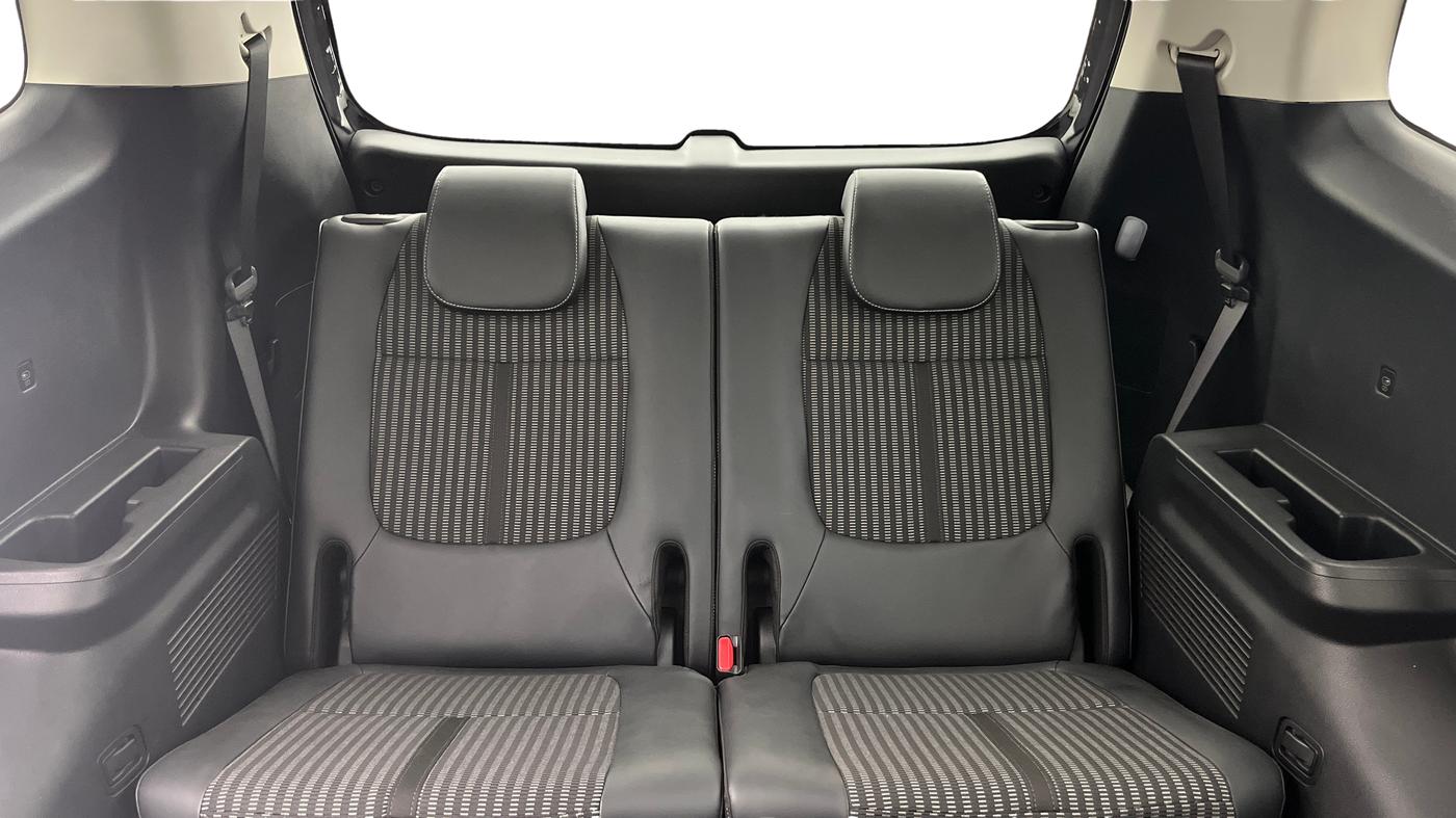 2024 KIA CARENS Prestige (O) 1.5 Petrol 7 STR, Petrol, Manual, 25,890 km, Third Seat Row ( optional )