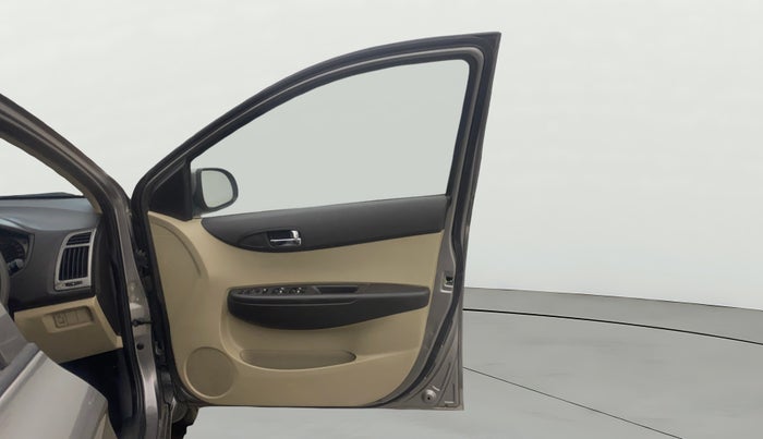 2012 Hyundai i20 MAGNA 1.4 CRDI, Diesel, Manual, 1,44,594 km, RHS Front Door