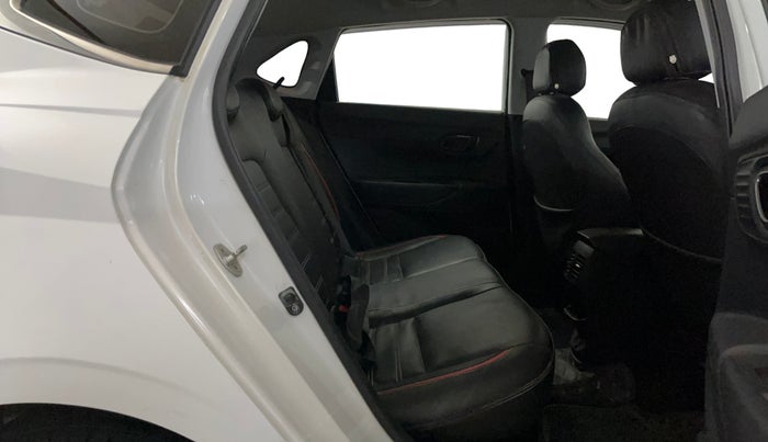 2021 Hyundai NEW I20 SPORTZ 1.2 MT, Petrol, Manual, 40,009 km, Right Side Rear Door Cabin