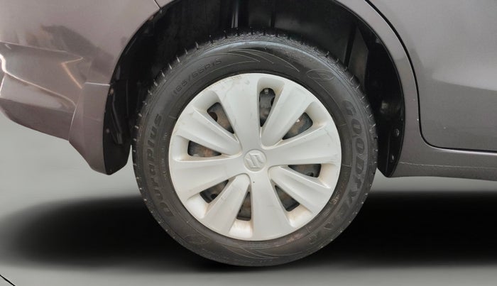 2017 Maruti Ertiga VXI CNG, CNG, Manual, 68,349 km, Right Rear Wheel