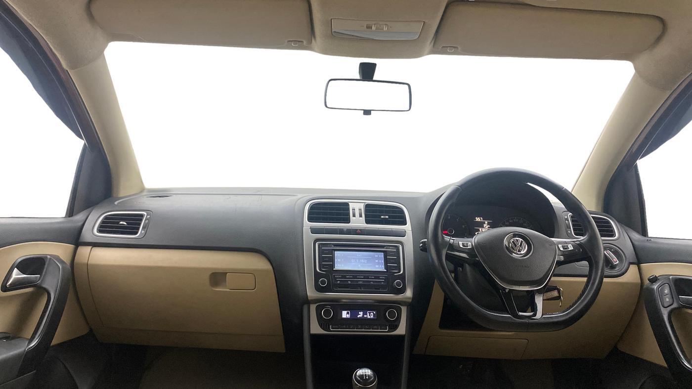 2015 Volkswagen Polo HIGHLINE1.2L, Petrol, Manual, 91,954 km, Dashboard