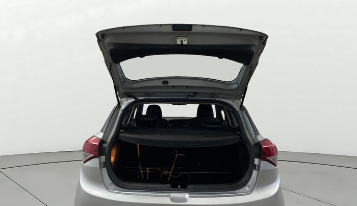 2016 Hyundai Elite i20 ASTA 1.2 (O), Petrol, Manual, 82,580 km, Boot Door Open