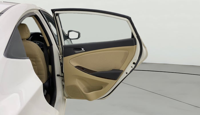 2016 Hyundai Verna 1.6 VTVT SX AT, Petrol, Automatic, 46,469 km, RHS Rear Door