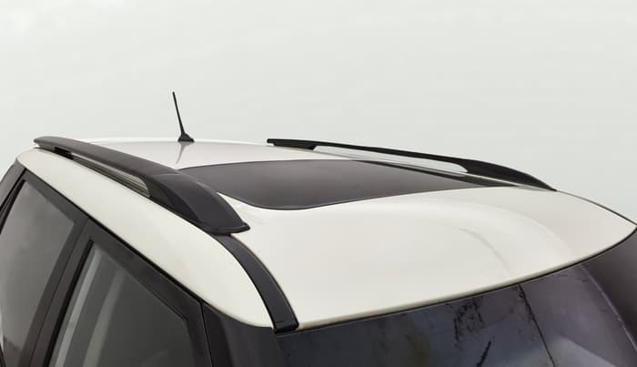 2023 Mahindra XUV300 W8 (O) 1.2 PETROL, Petrol, Manual, 37,292 km, Roof