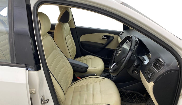 2017 Skoda Rapid AMBITION 1.6 MPI AT, Petrol, Automatic, 61,048 km, Right Side Front Door Cabin