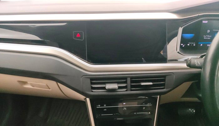 2022 Volkswagen VIRTUS TOPLINE TSI 1.0 AT, Petrol, Automatic, 11,979 km, Air Conditioner