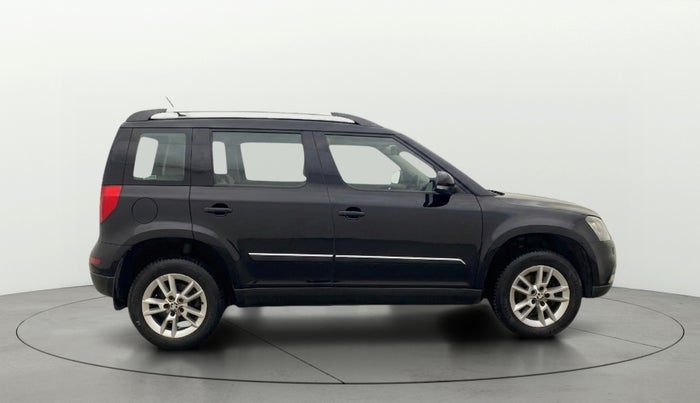 2016 Skoda Yeti STYLE 4X4, Diesel, Manual, 1,46,970 km, Right Side View