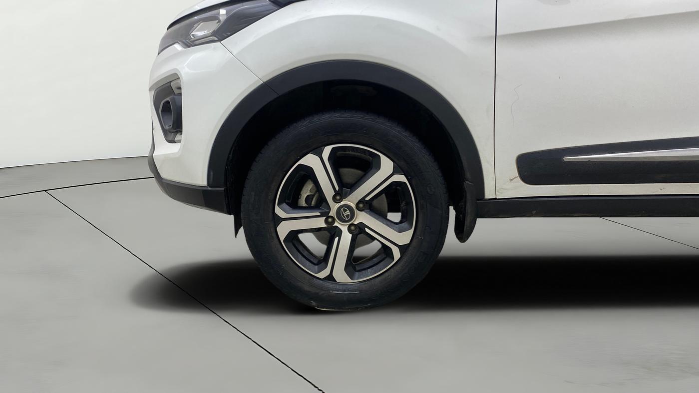 2023 Tata NEXON XZ PLUS PETROL SUNROOF, Petrol, Manual, 98,589 km, Left Front Wheel