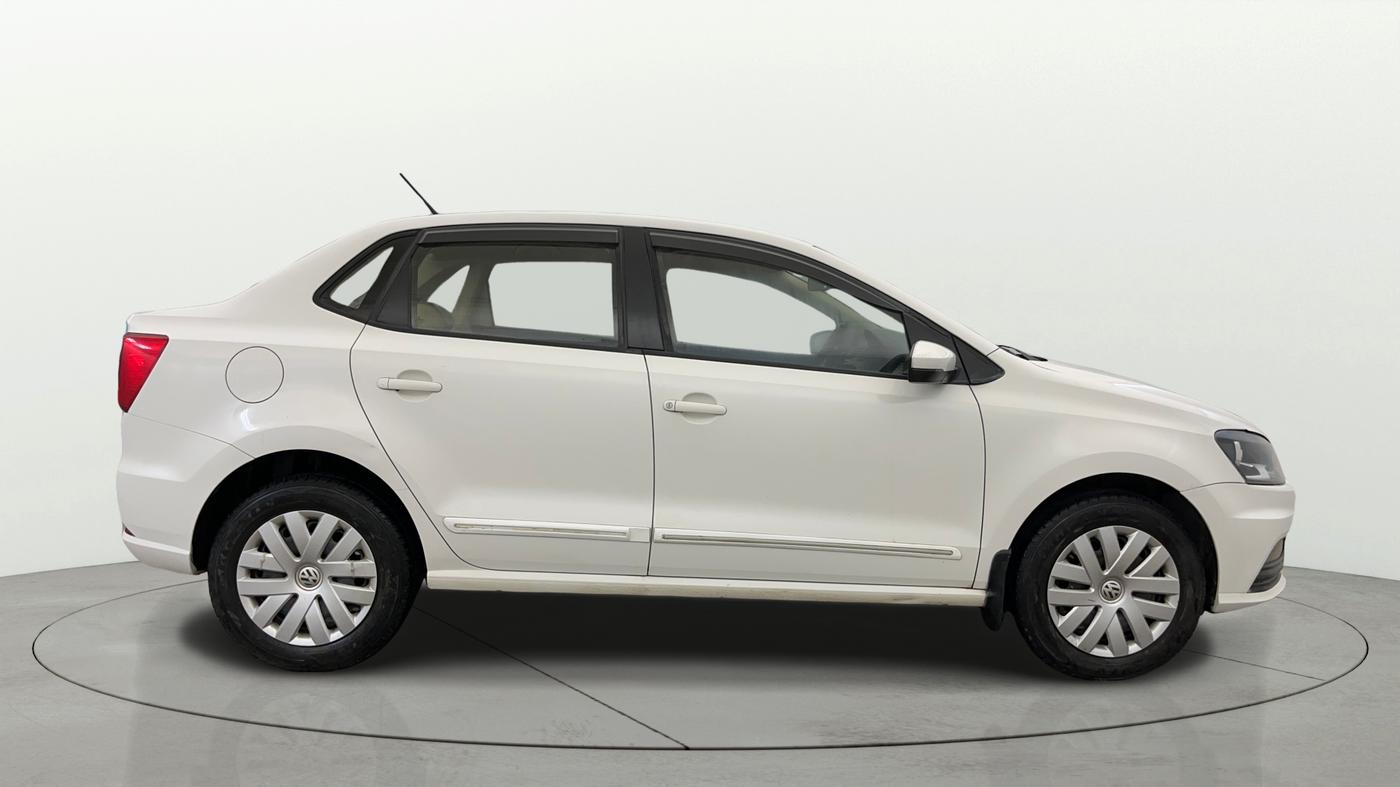 2016 Volkswagen Ameo COMFORTLINE 1.2L, Petrol, Manual, 54,222 km, Right Side View