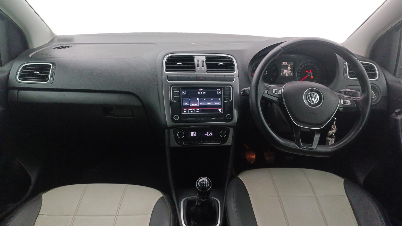 2021 Volkswagen Polo HIGHLINE PLUS 1.0, Petrol, Manual, 1,08,645 km, Dashboard