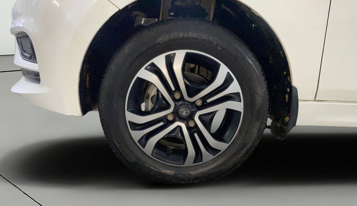 2024 Tata Tiago XT (O) PETROL, Petrol, Manual, 12,112 km, Left Front Wheel