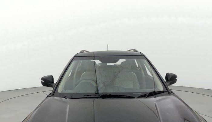 2022 Mahindra XUV300 W8 (O) 1.2 PETROL, Petrol, Manual, 47,398 km, Front Windshield