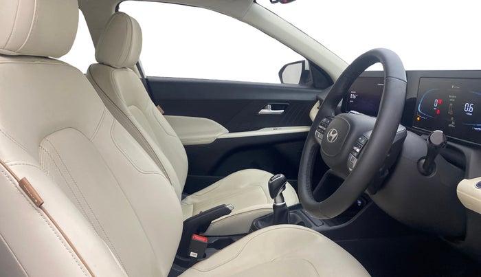 2023 Hyundai Verna SX (O)1.5 VTVT, Petrol, Manual, 24,791 km, Right Side Front Door Cabin