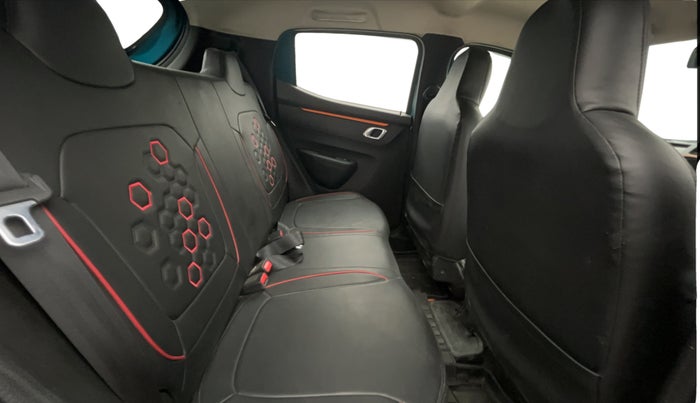 2020 Renault Kwid CLIMBER 1.0 AMT (O), Petrol, Automatic, 54,022 km, Right Side Rear Door Cabin