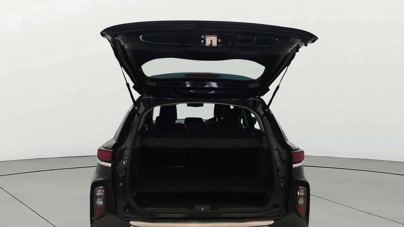 2023 Toyota URBAN CRUISER HYRYDER V HYBRID, Hybrid, Automatic, 89,766 km, Boot Door Open