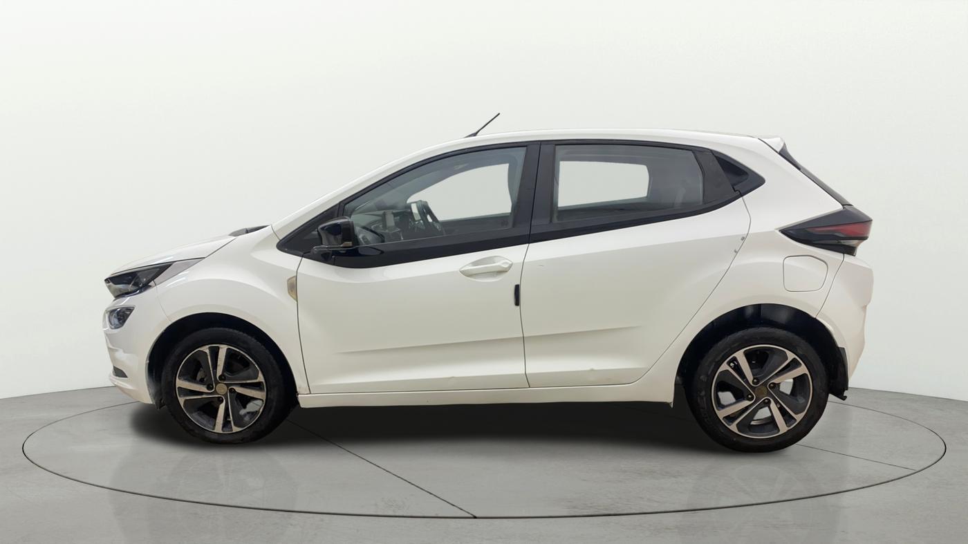2020 Tata ALTROZ XZ DIESEL, Diesel, Manual, 41,908 km, Left Side