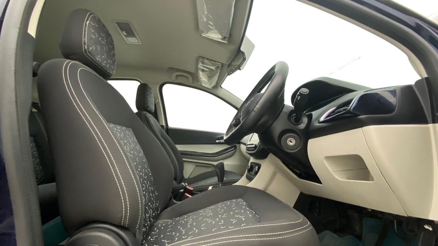 2022 Tata Tiago XZA PLUS PETROL, Petrol, Automatic, 37,767 km, Right Side Front Door Cabin