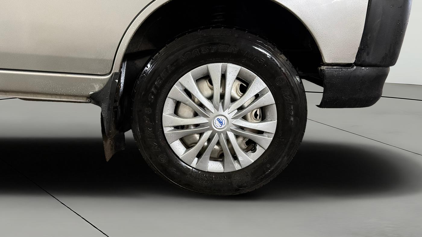 2016 Maruti Eeco 5 STR WITH A/C+HTR CNG, CNG, Manual, 47,578 km, Right Front Wheel