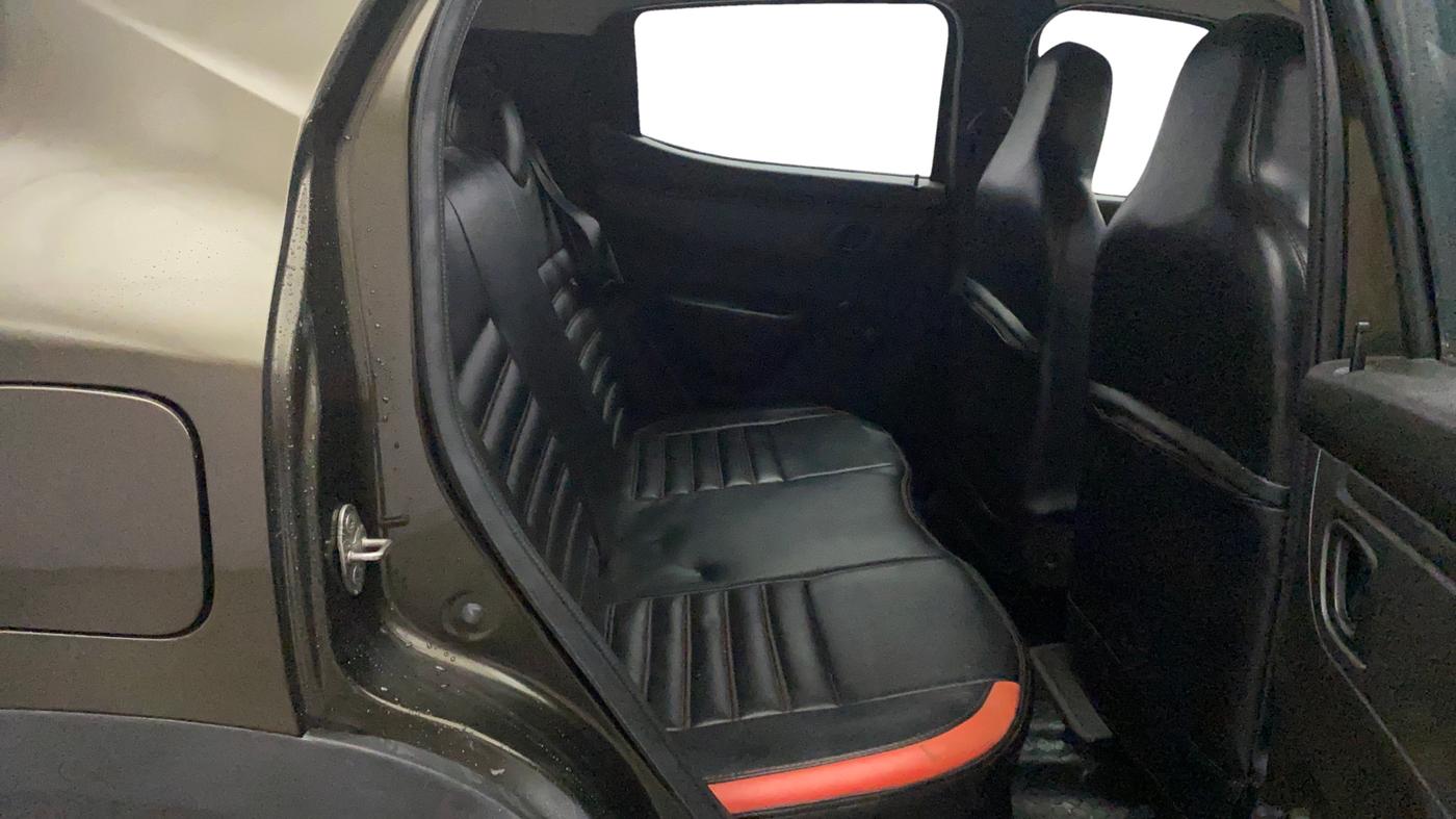 2018 Renault Kwid RXT 1.0 AMT (O), Petrol, Automatic, 78,253 km, Right Side Rear Door Cabin