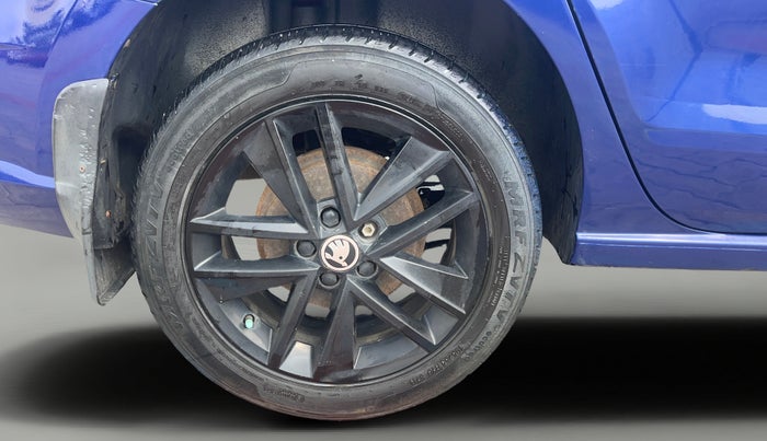 2019 Skoda Rapid AMBITION 1.6 MPI MT, Petrol, Manual, 1,38,013 km, Right Rear Wheel