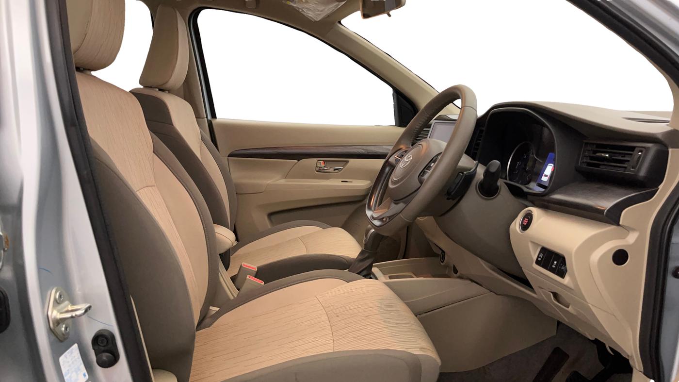 2023 Toyota RUMION V AT , Petrol, Automatic, 7,123 km, Right Side Front Door Cabin