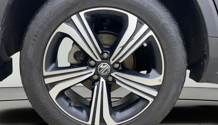 2022 MG ASTOR SHARP 1.5 MT, Petrol, Manual, 31,580 km, Right Rear Wheel