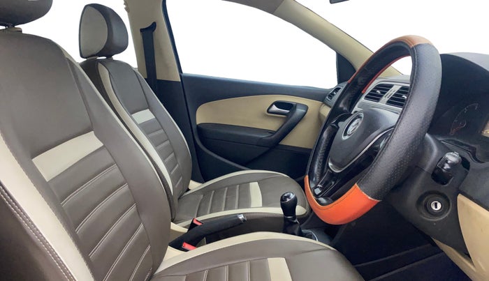 2017 Volkswagen Ameo HIGHLINE1.5L, Diesel, Manual, 1,30,721 km, Right Side Front Door Cabin