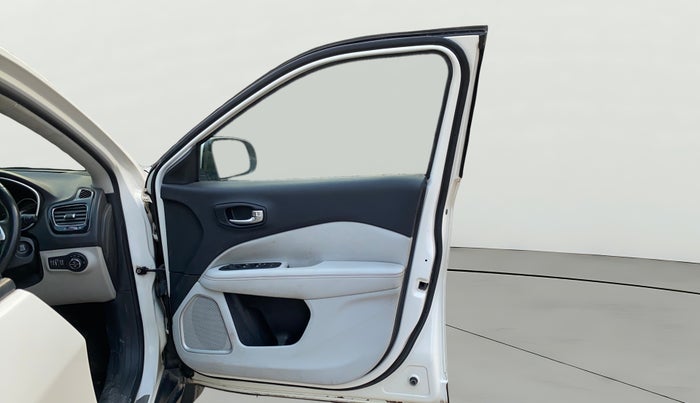 2019 Jeep Compass LIMITED 2.0 DIESEL, Diesel, Manual, 80,600 km, RHS Front Door