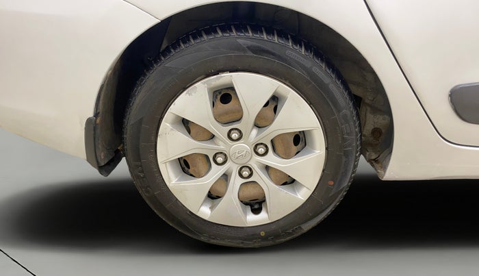 2018 Hyundai Xcent S 1.2, CNG, Manual, 1,46,499 km, Right Rear Wheel