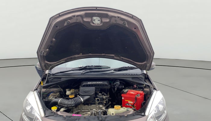 2016 Tata Tiago XZ PETROL, Petrol, Manual, 31,225 km, Open Bonet