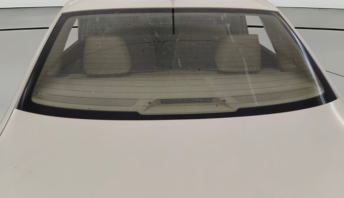 2017 Skoda Rapid AMBITION 1.6 MPI MT, Petrol, Manual, 43,118 km, Rear Windshield