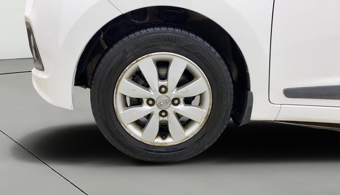 2014 Hyundai Xcent SX 1.2 (O), Petrol, Manual, 1,08,954 km, Left Front Wheel