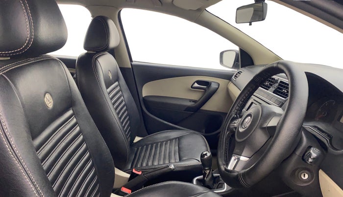 2013 Volkswagen Polo HIGHLINE DIESEL, Diesel, Manual, 67,448 km, Right Side Front Door Cabin