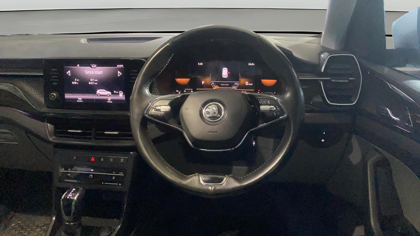 2022 Skoda KUSHAQ STYLE 1.0L TSI AT (6 AIRBAGS), Petrol, Automatic, 47,950 km, Steering Wheel Close Up