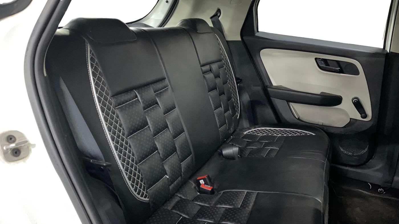 2024 Tata ALTROZ XE CNG, CNG, Manual, 20,000 km, Right Side Rear Door Cabin
