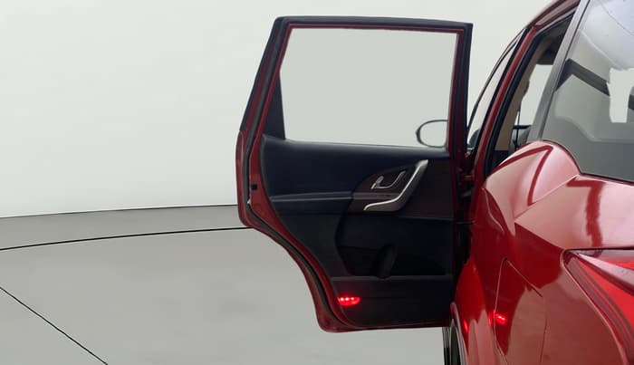 2014 Mahindra XUV500 W8, Diesel, Manual, 1,03,541 km, LHS Rear Door