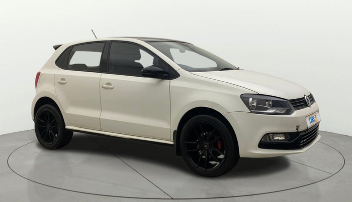 2016 Volkswagen Polo COMFORTLINE 1.2L, Petrol, Manual, 1,00,255 km, Right Front Diagonal
