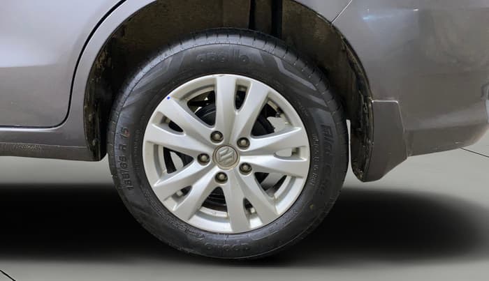 2017 Maruti Ertiga ZXI+, Petrol, Manual, 26,916 km, Left Rear Wheel