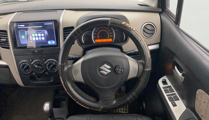 2015 Maruti Wagon R 1.0 VXI AMT, CNG, Automatic, 74,689 km, Steering Wheel Close Up