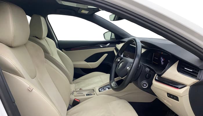 2021 Skoda Octavia L&K 2.0 AT, Petrol, Automatic, 73,572 km, Right Side Front Door Cabin