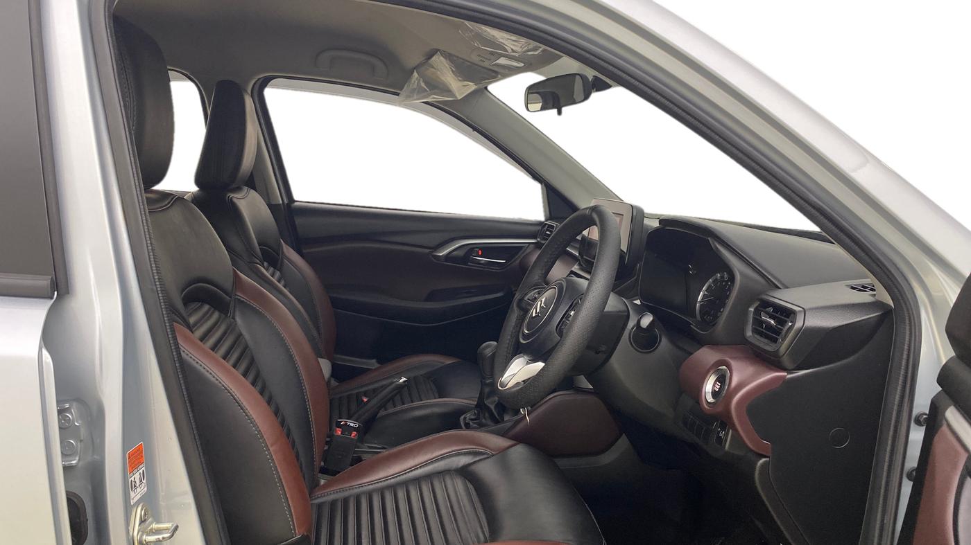 2025 Maruti Grand Vitara DELTA SMART HYBRID, Petrol, Manual, 9,324 km, Right Side Front Door Cabin