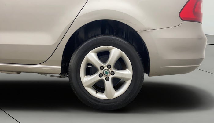 2012 Skoda Rapid ELEGANCE 1.6 TDI CR MT, Diesel, Manual, 99,273 km, Left Rear Wheel