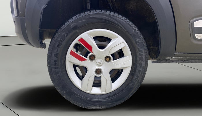 2016 Renault Kwid RXT 1.0 AMT, Petrol, Automatic, 45,705 km, Right Rear Wheel