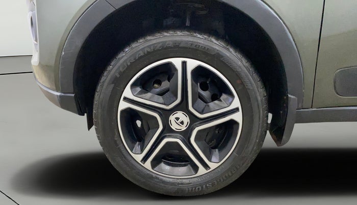 2022 Tata NEXON XM SUNROOF PETROL, Petrol, Manual, 24,651 km, Left Front Wheel