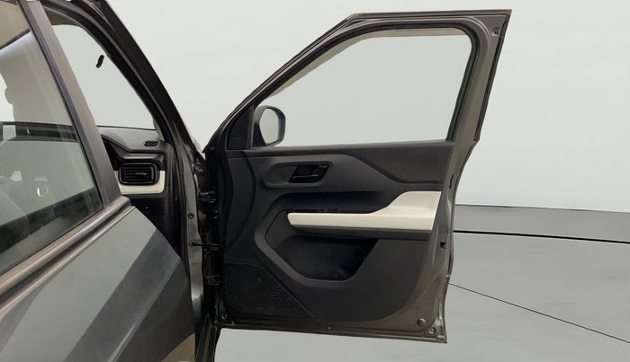 2023 Tata PUNCH PURE MT CNG, CNG, Manual, 38,033 km, RHS Front Door