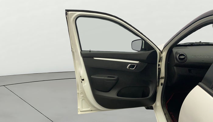 2022 Renault Kwid CLIMBER MT 1.0, Petrol, Manual, 67,463 km, LHS Front Door