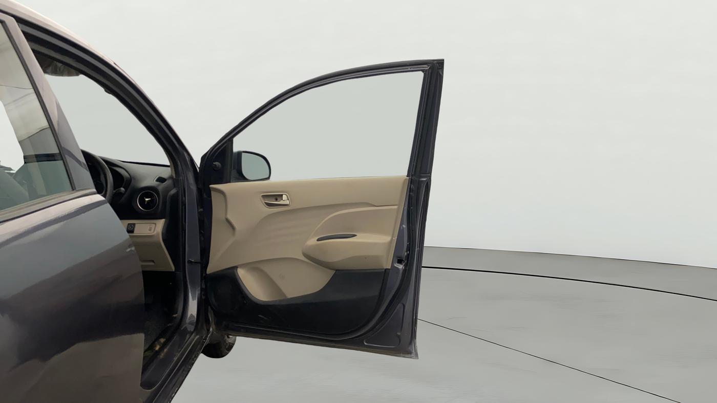 2018 Hyundai NEW SANTRO MAGNA CNG, CNG, Manual, 88,278 km, RHS Front Door