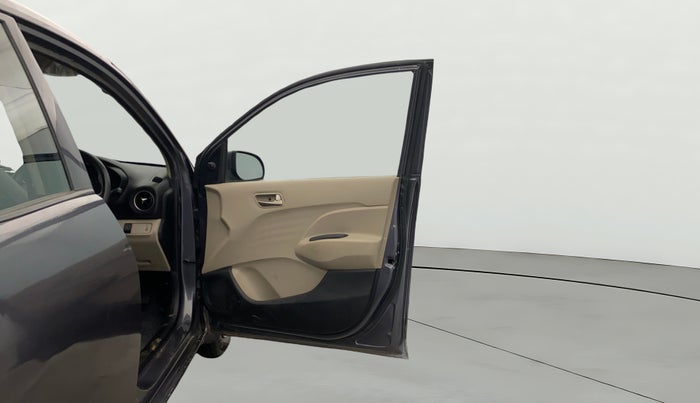 2018 Hyundai NEW SANTRO MAGNA CNG, CNG, Manual, 88,278 km, RHS Front Door