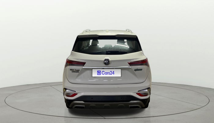 2021 MG HECTOR PLUS SUPER 1.5 PETROL TURBO HYBRID MT 7-STR, Petrol, Manual, 30,423 km, Back/Rear